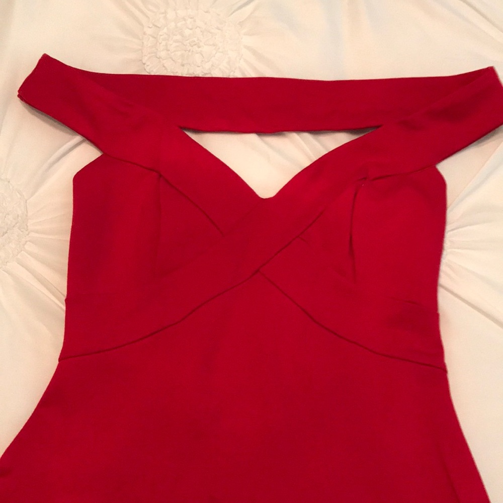 Red dress - Picture 2 of 5